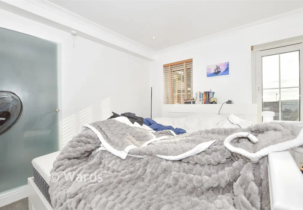 Bedroom - Maidstone Road, Paddock Wood, Tonbridge, Kent - Wards of Kent