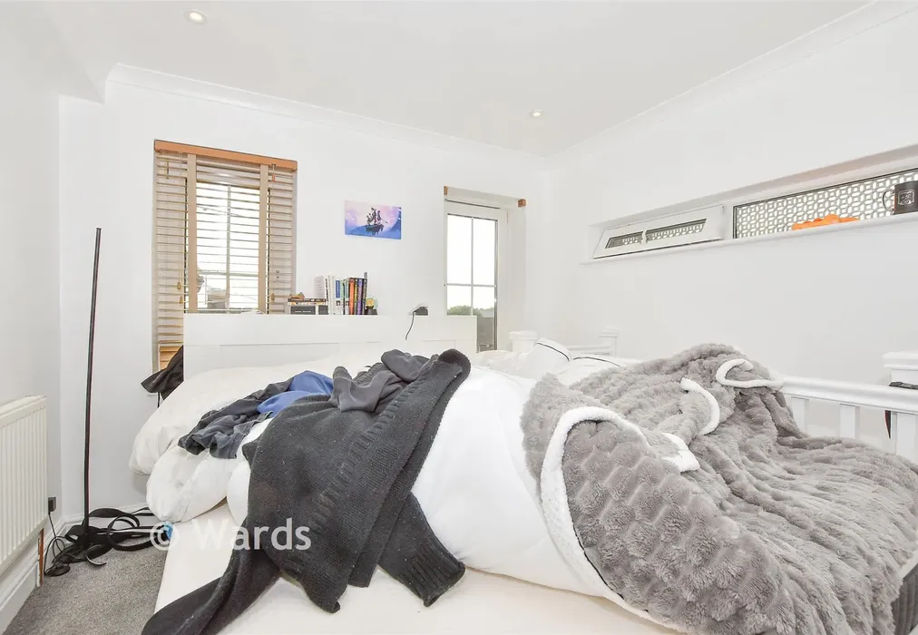 Bedroom - Maidstone Road, Paddock Wood, Tonbridge, Kent - Wards of Kent