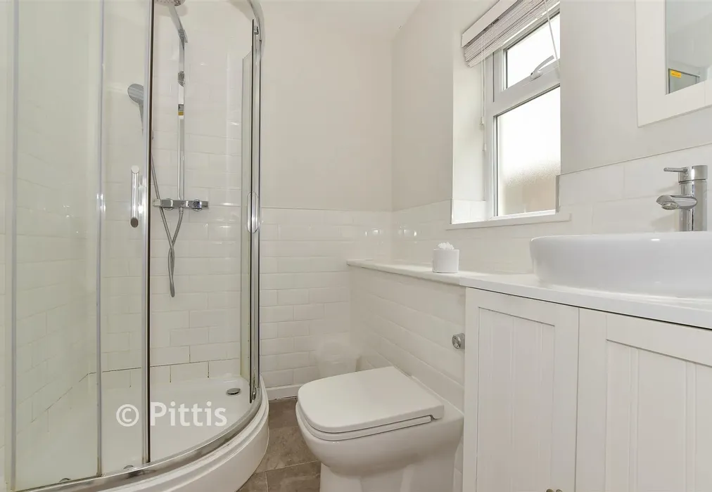 Shower Room - Fort Warden Road, Totland Bay, Isle of Wight - Wards of Kent