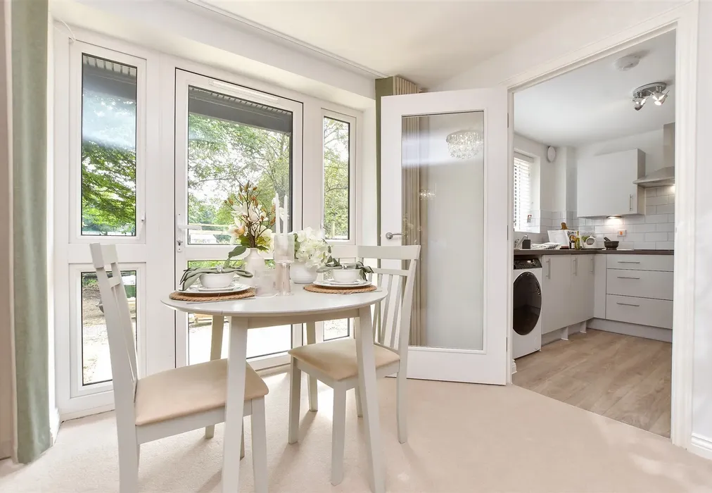 Dining Area - Victoria Road, Cranleigh, Surrey - Wards of Kent