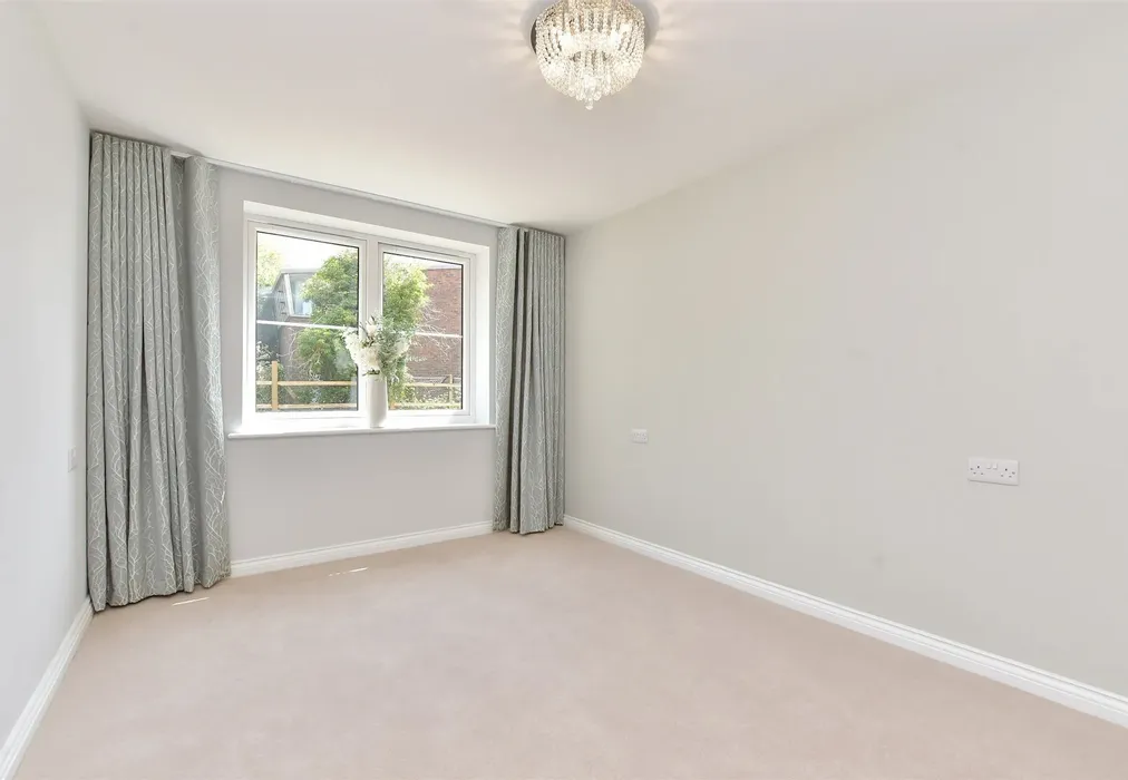Bedroom 1 - Victoria Road, Cranleigh, Surrey - Wards of Kent