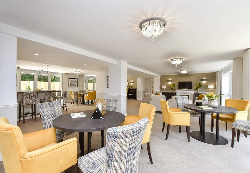 Communal Lounge - Victoria Road, Cranleigh, Surrey - Wards of Kent