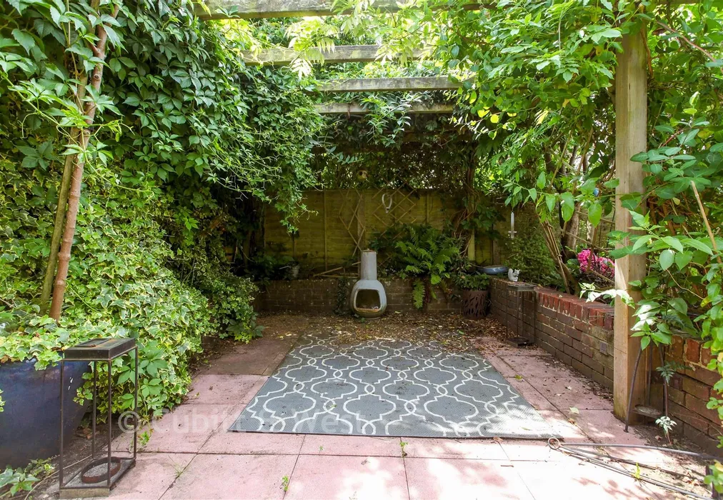 Rear Garden - Thornhill Avenue, Patcham, East Sussex - Wards of Kent
