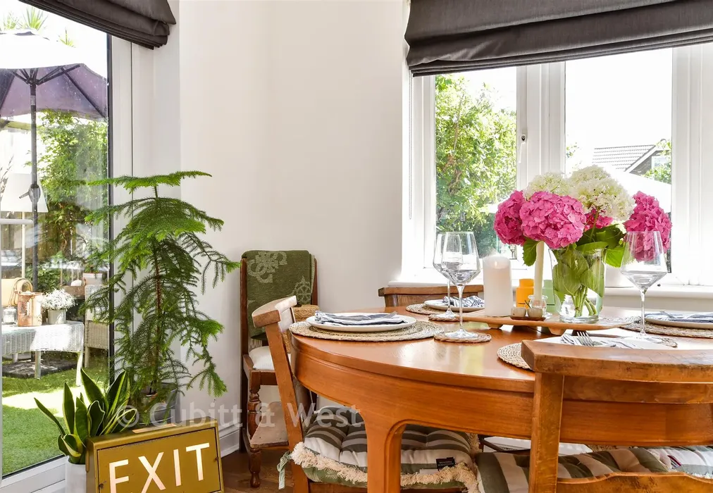 Internal Lifestyle Photograph - Thornhill Avenue, Patcham, East Sussex - Wards of Kent