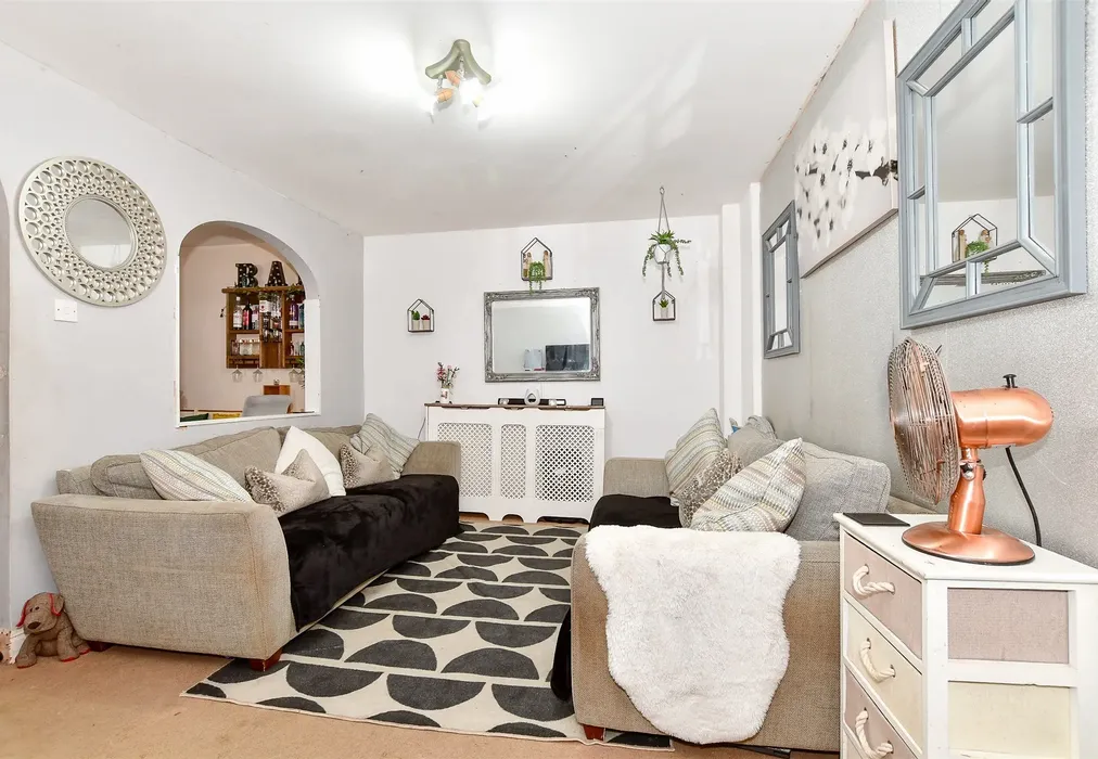 Living Area - Station Road, Herne Bay, Kent - Wards of Kent