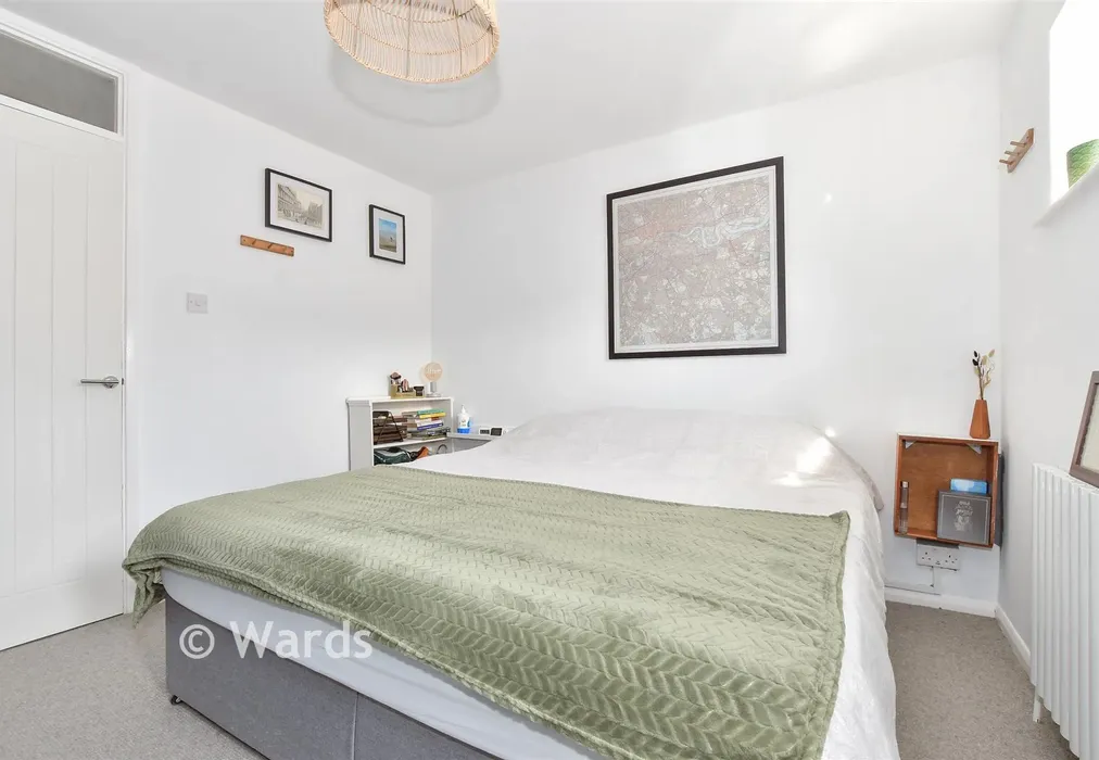 Bedroom 1 - The Cloisters, Ramsgate, Kent - Wards of Kent