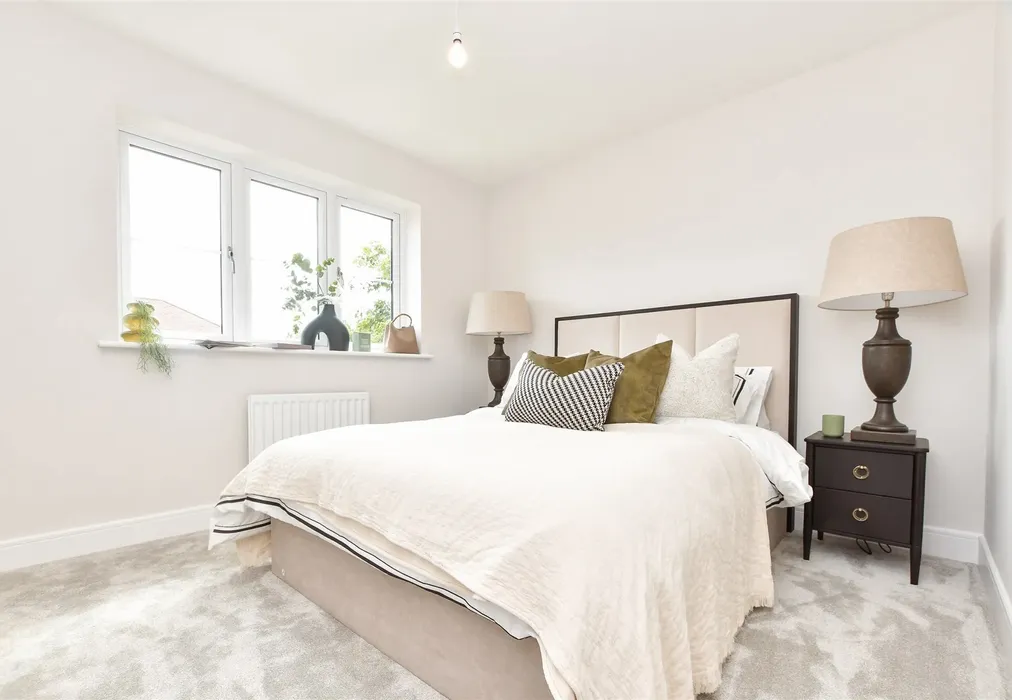 Bedroom 1 - The Petworth, Berry Croft, Goldbridge Road, Newick, Lewes, East Sussex - Wards of Kent