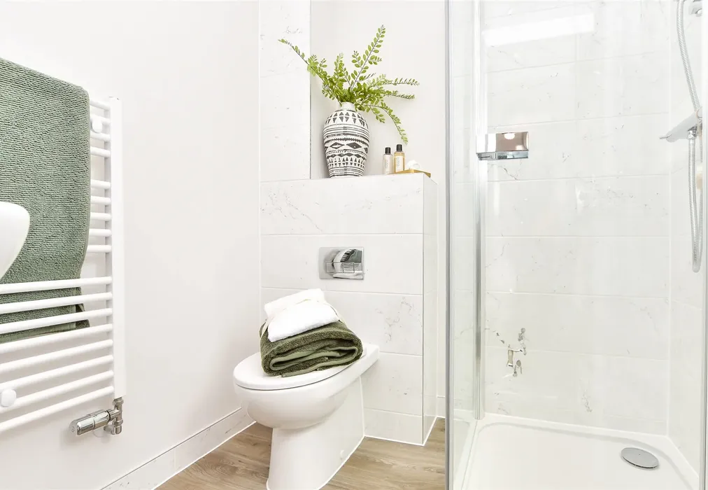 Bathroom - The Petworth, Berry Croft, Goldbridge Road, Newick, Lewes, East Sussex - Wards of Kent