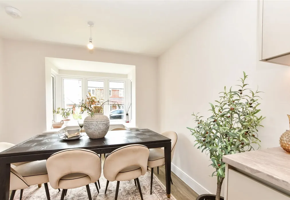 Kitchen Dining Area - The Petworth, Berry Croft, Goldbridge Road, Newick, Lewes, East Sussex - Wards of Kent