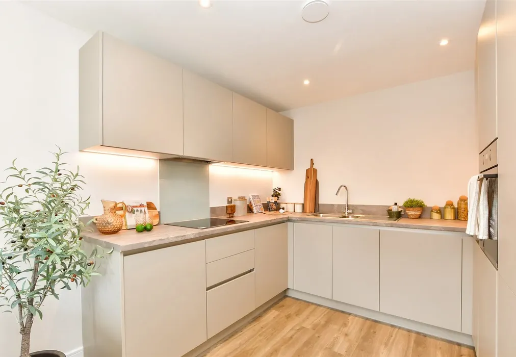Kitchen - The Petworth, Berry Croft, Goldbridge Road, Newick, Lewes, East Sussex - Wards of Kent