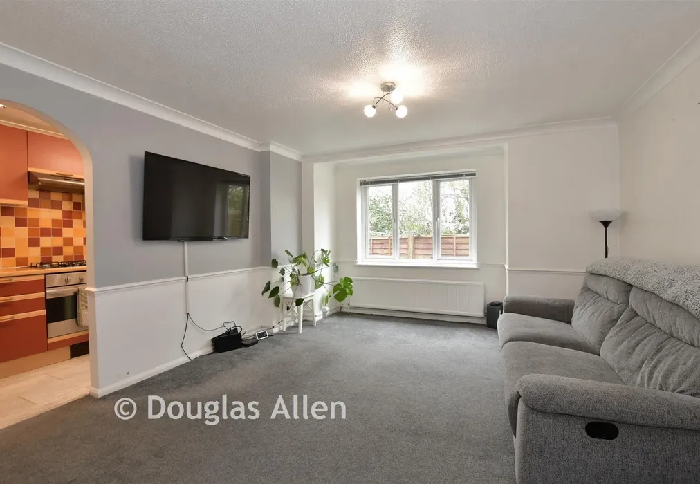 Living Room - Haslemere Road, Wickford, Essex - Wards of Kent