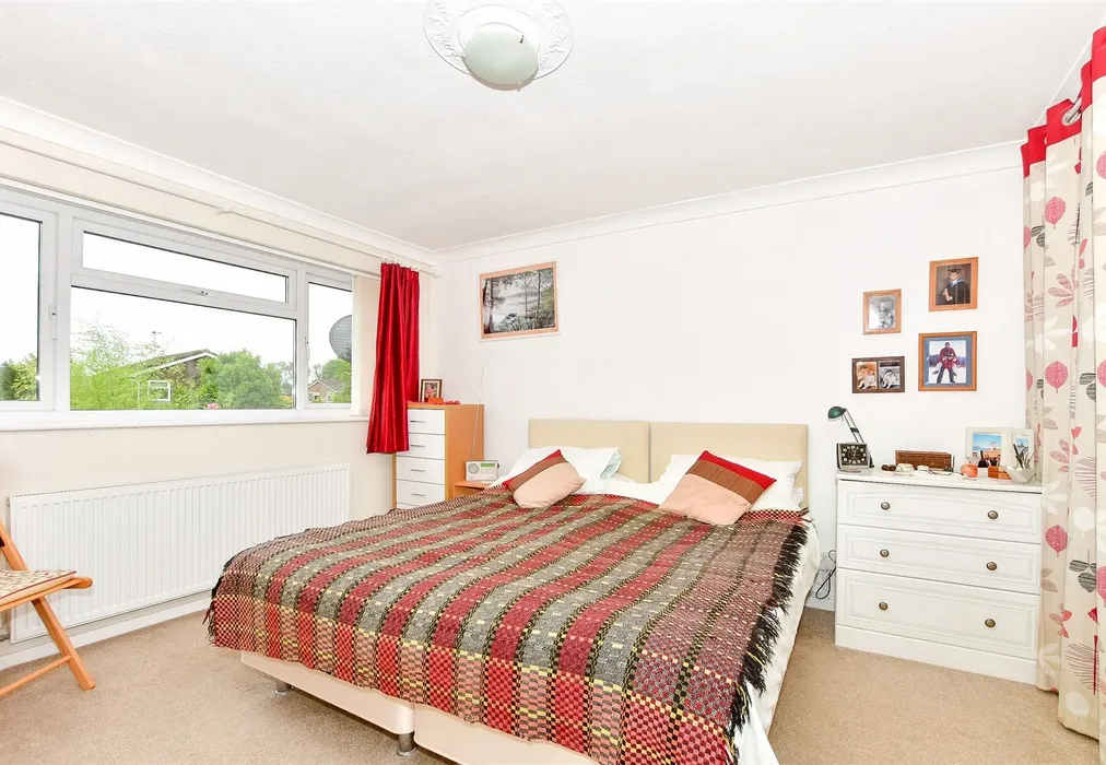 Bedroom 1 - Willow Way, Ashington, West Sussex - Wards of Kent