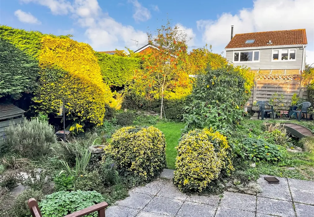 Rear Garden - Willow Way, Ashington, West Sussex - Wards of Kent