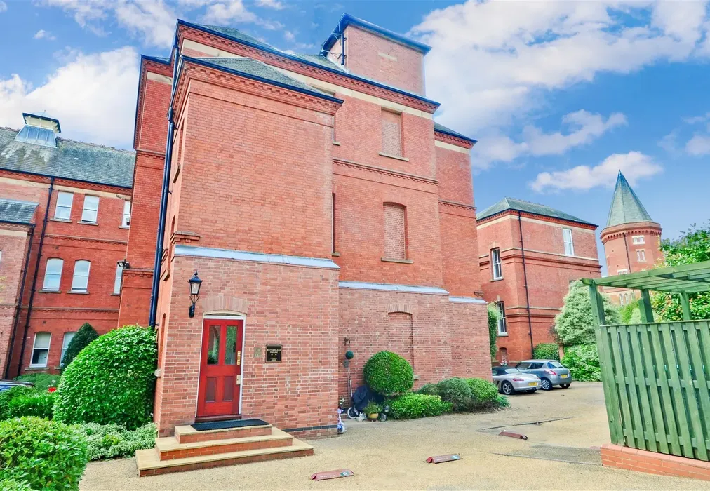 Block Exterior - Rosebury Square, Woodford Green, Essex - Wards of Kent