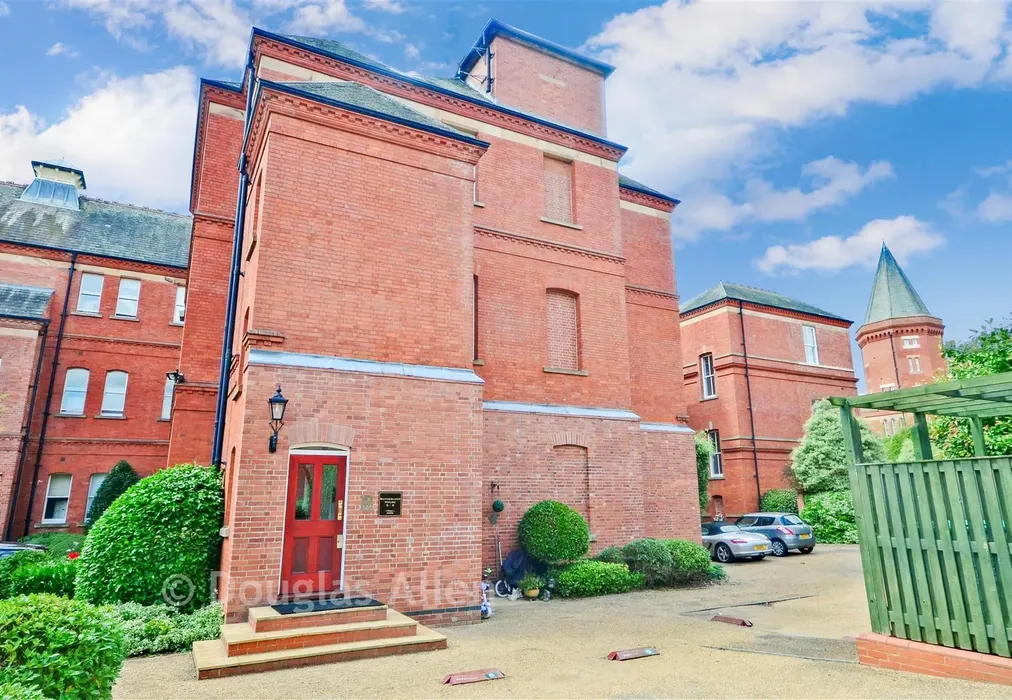 Block Exterior - Rosebury Square, Woodford Green, Essex - Wards of Kent