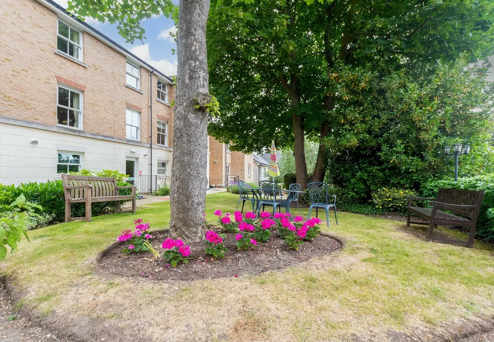 Communal Gardens - Glen View, Gravesend, Kent - Wards of Kent