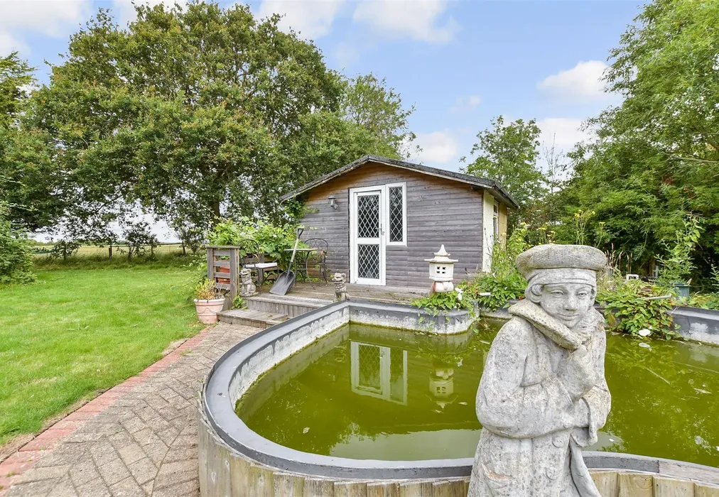 External Lifestyle Photograph - Hythe Road, Dymchurch, Romney Marsh, Kent - Wards of Kent