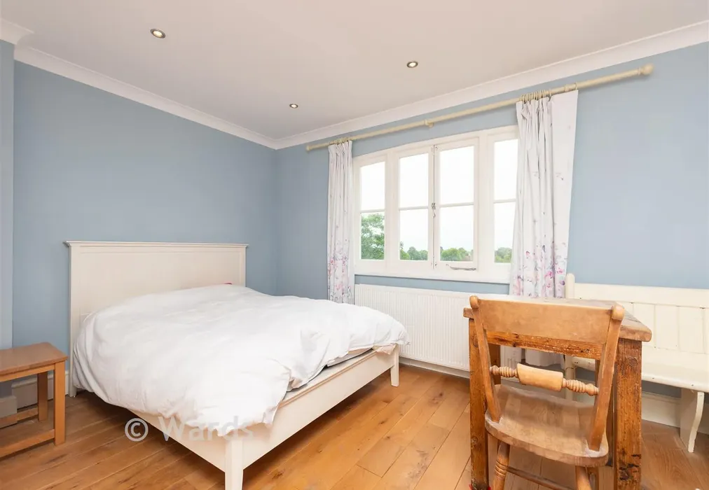 Bedroom 2 - Cricketers Drive, Meopham, Kent - Wards of Kent