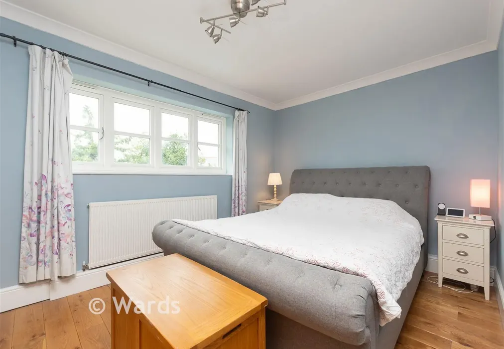 Bedroom 1 - Cricketers Drive, Meopham, Kent - Wards of Kent