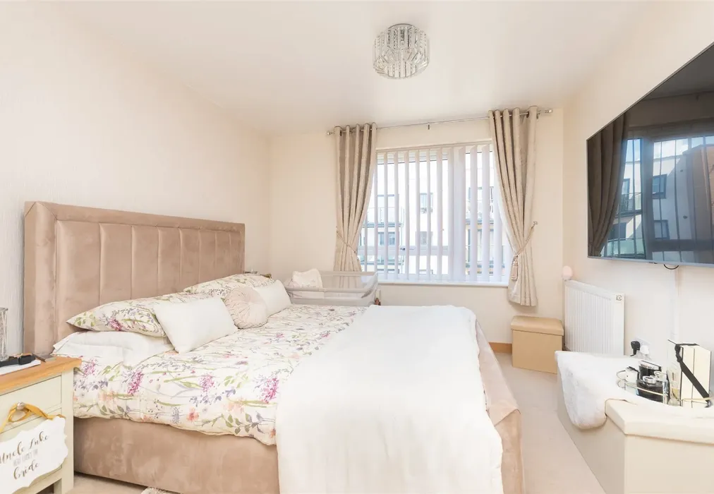 Bedroom 1 - Creek Mill Way, Dartford, Kent - Wards of Kent