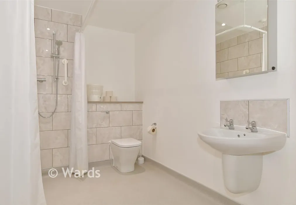 Wet Room - Pilots View, Chatham, Kent - Wards of Kent