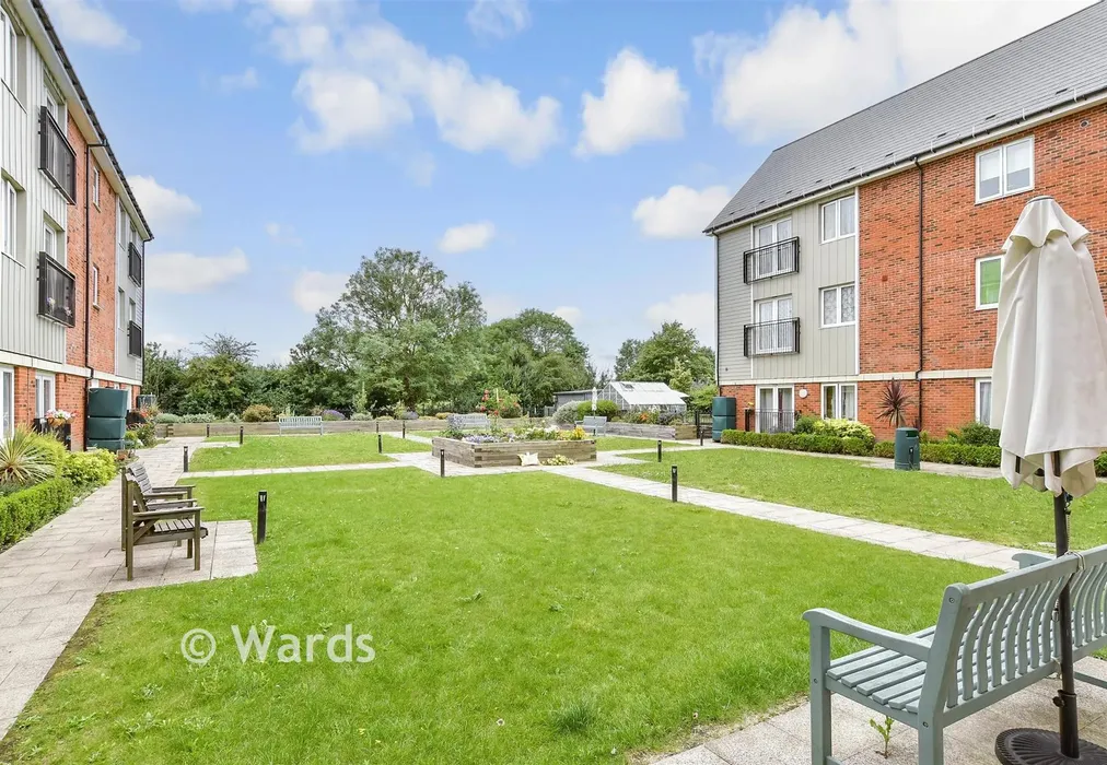 Communal Gardens - Pilots View, Chatham, Kent - Wards of Kent