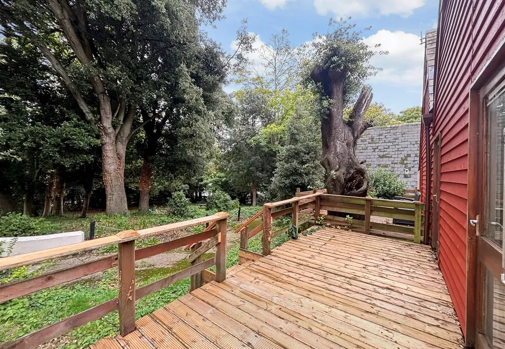 Rear Decking - Upper Street, Kingsdown, Deal, Kent - Wards of Kent