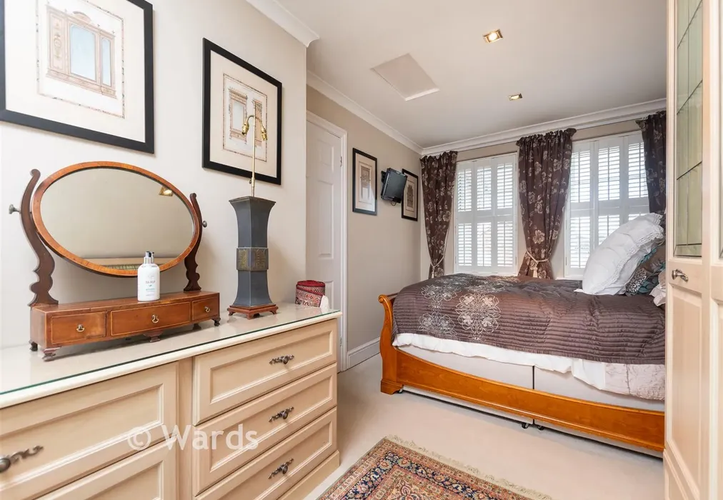 Bedroom 1 - Ash Tree Drive, West Kingsdown, Sevenoaks, Kent - Wards of Kent
