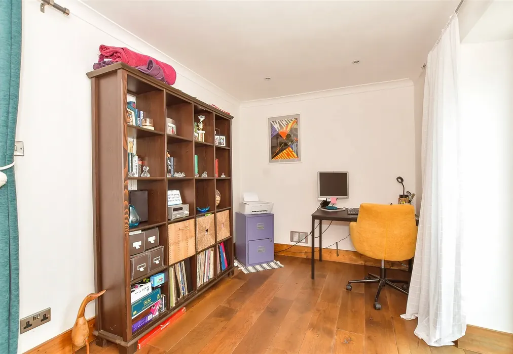 Office - Sefter Road, Bognor Regis, West Sussex - Wards of Kent