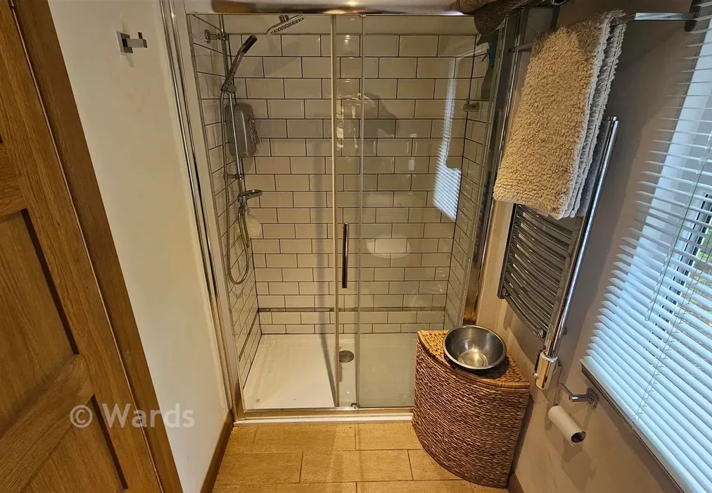 Shower Room - East Hill Road, Knatts Valley, Sevenoaks, Kent - Wards of Kent
