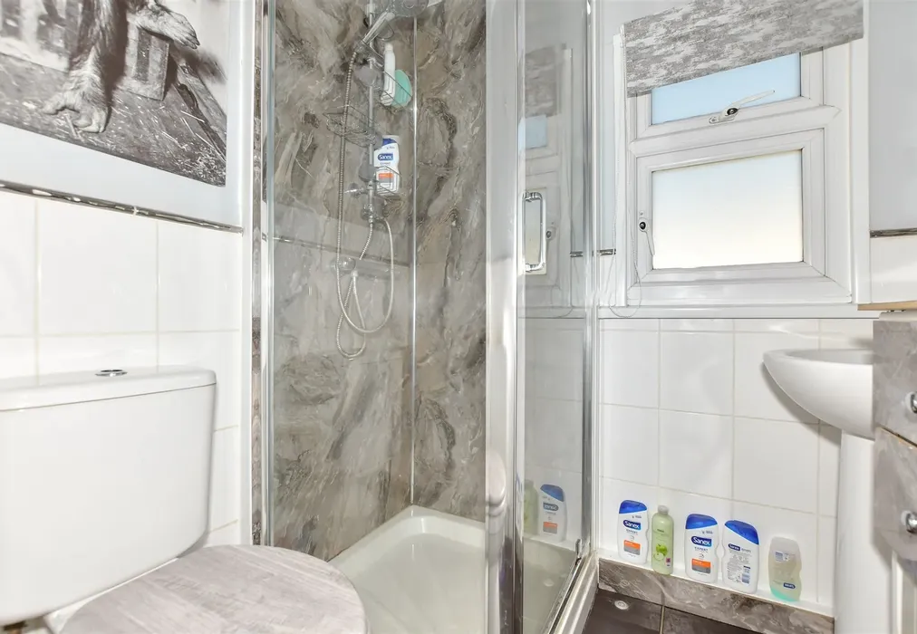 Shower Room - New Dover Road, Capel Le Ferne, Folkestone, Kent - Wards of Kent