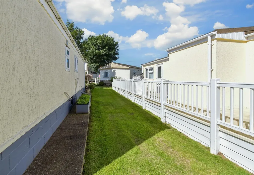 Rear Garden - New Dover Road, Capel Le Ferne, Folkestone, Kent - Wards of Kent