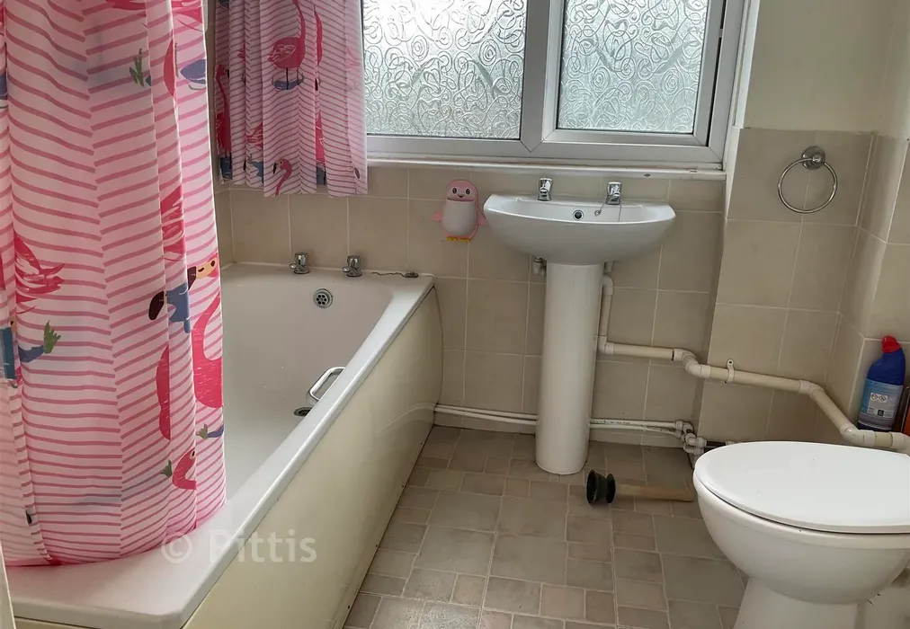 Bathroom - Avenue Nurseries, Sandown, Isle of Wight - Wards of Kent