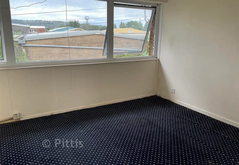 Bedroom 1 - Avenue Nurseries, Sandown, Isle of Wight - Wards of Kent