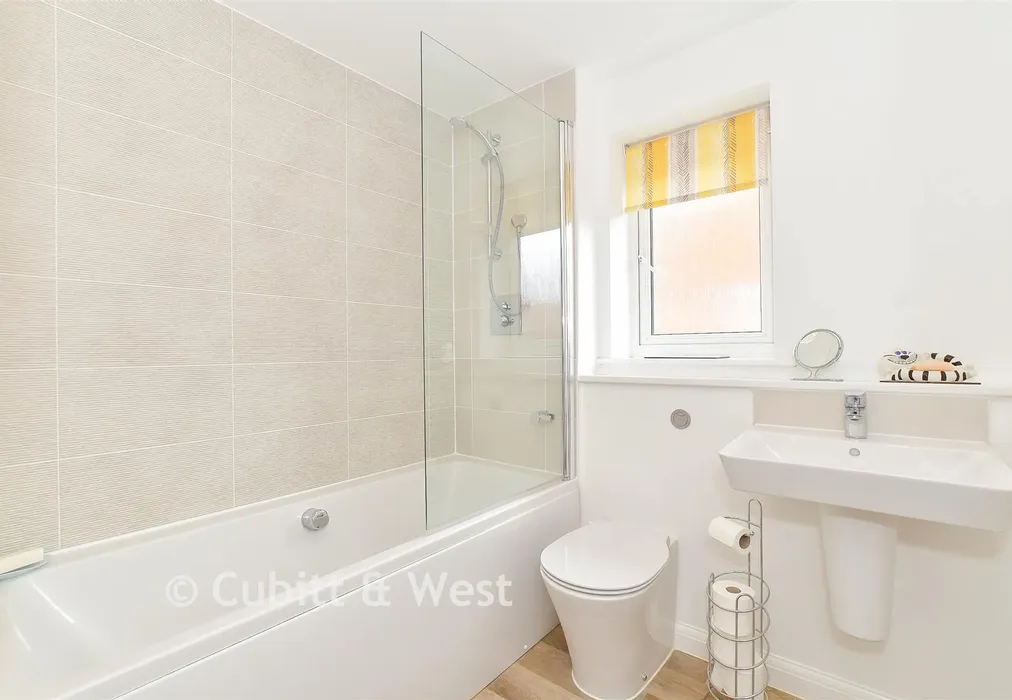 Bathroom - Barley Lane, Yapton, Arundel, West Sussex - Wards of Kent