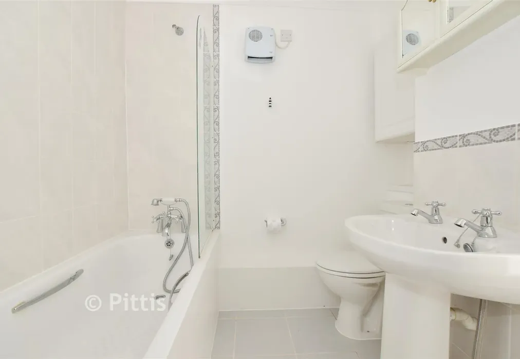 Bathroom - The Strand, Ryde, Isle of Wight - Wards of Kent