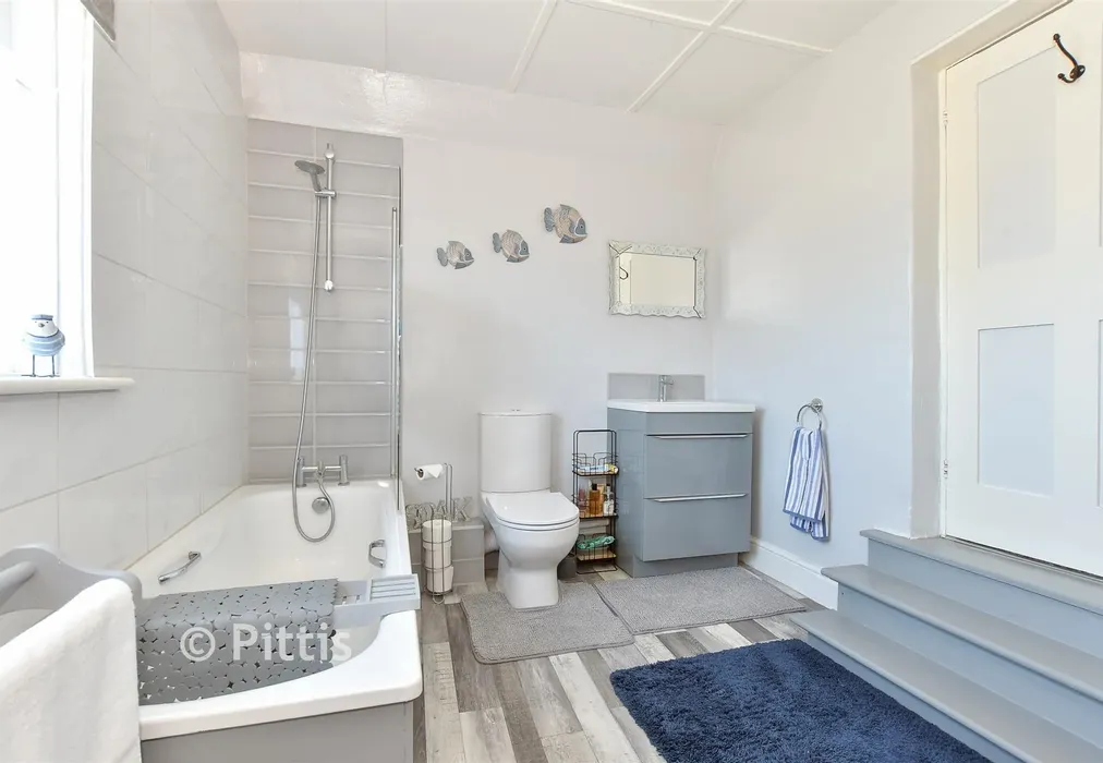 Bathroom - Branstone, Sandown, Isle of Wight - Wards of Kent
