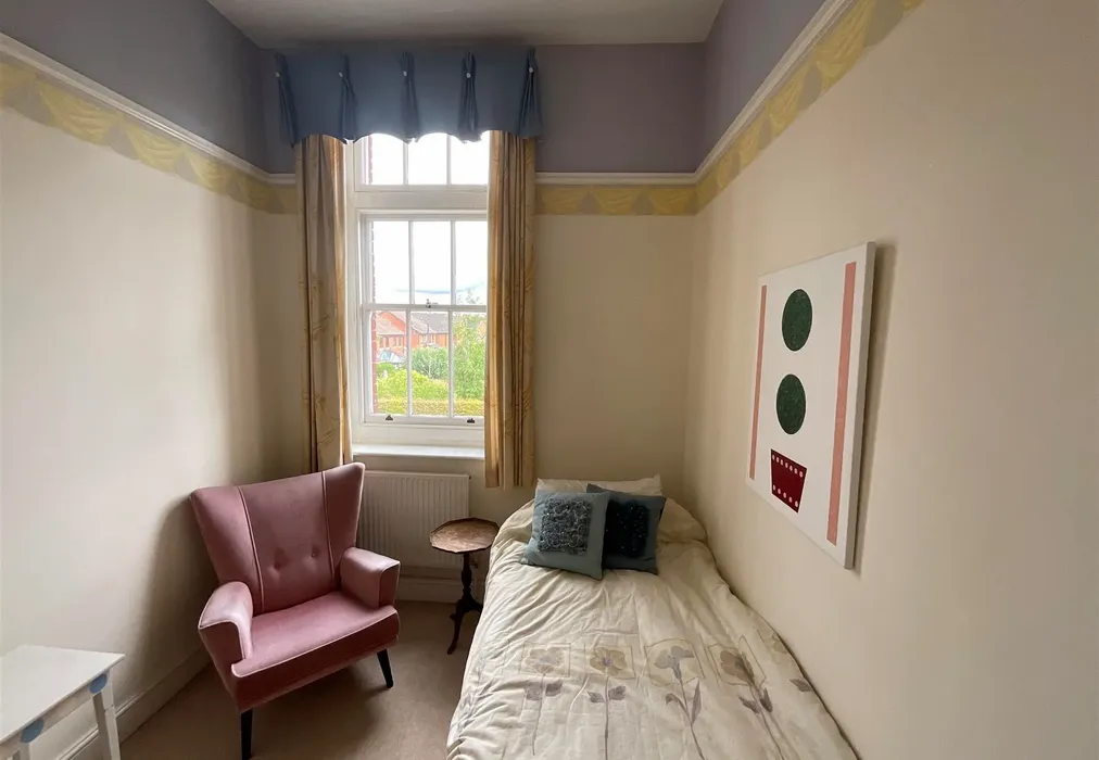 Bedroom - Oak Tree Way, Horsham, West Sussex - Wards of Kent