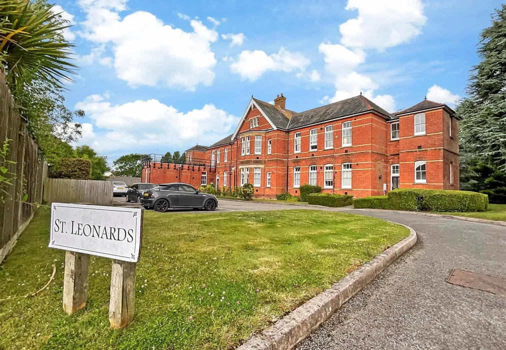Front Elevation - Oak Tree Way, Horsham, West Sussex - Wards of Kent