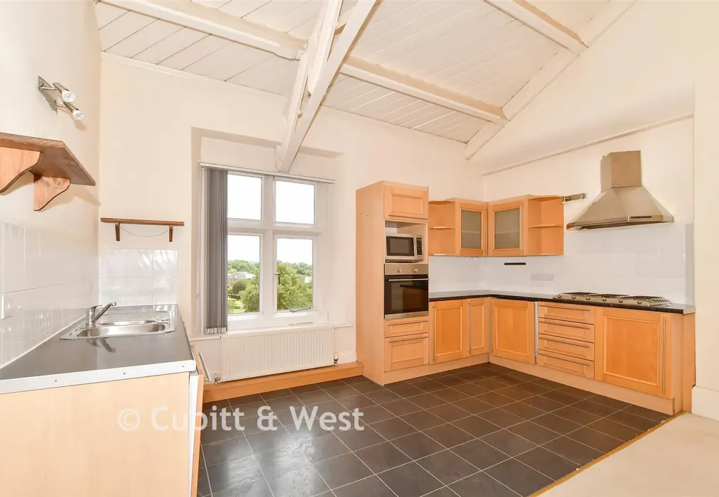 Kitchen - Royal Earlswood Park, Redhill, Surrey - Wards of Kent