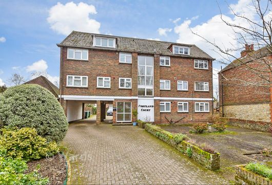 Dymchurch Road, Hythe, Kent - Wards of Kent