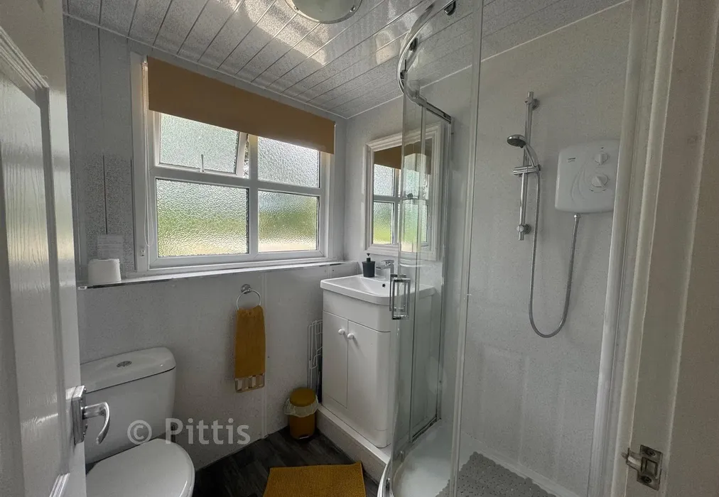 Shower Room - Yaverland Road, Sandown, Isle of Wight - Wards of Kent