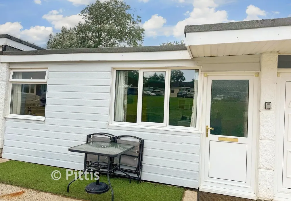 Front - Yaverland Road, Sandown, Isle of Wight - Wards of Kent