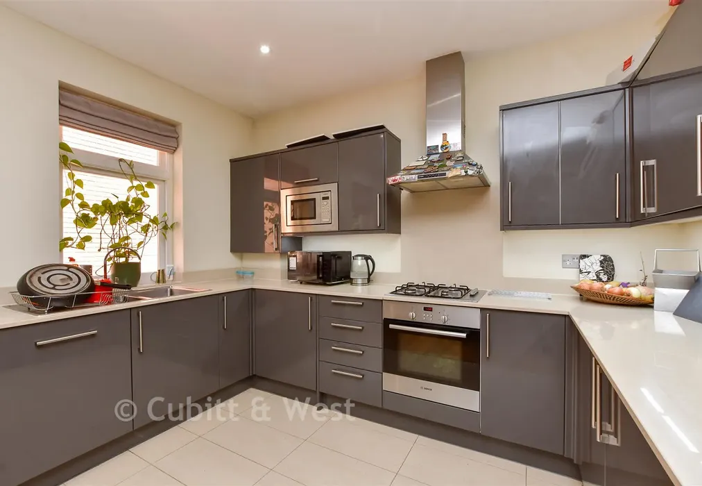 Kitchen - Bell Street, Reigate, Surrey - Wards of Kent