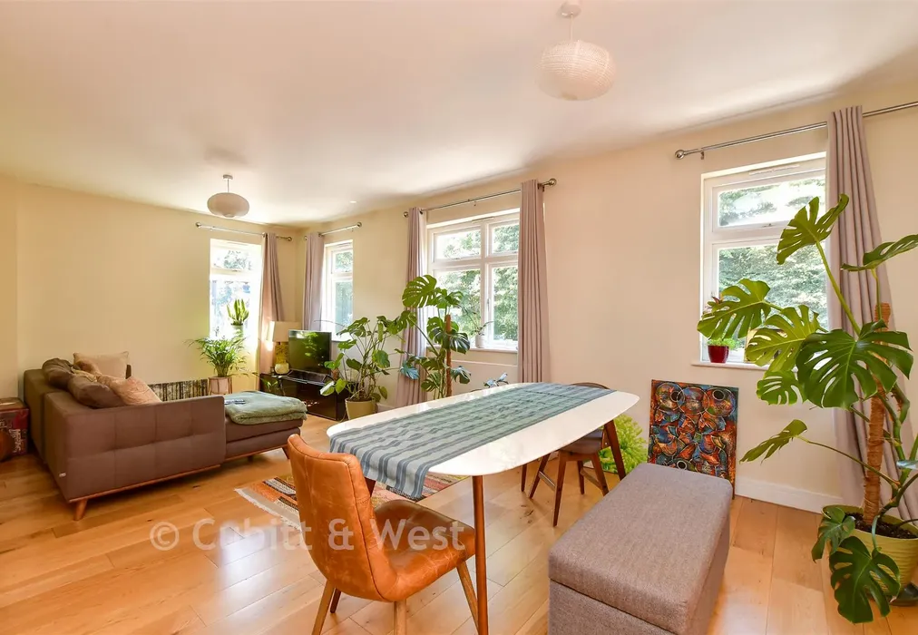 Living Area - Bell Street, Reigate, Surrey - Wards of Kent