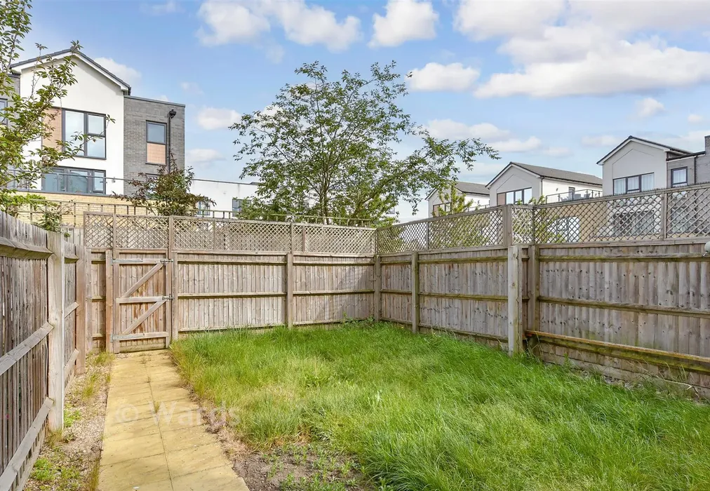 Rear Garden - Tigris Crescent, Chatham, Kent - Wards of Kent
