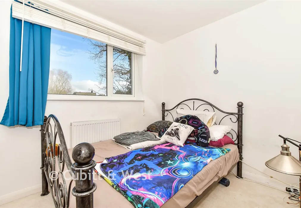 Bedroom 3 - Blackness Road, Crowborough, East Sussex - Wards of Kent