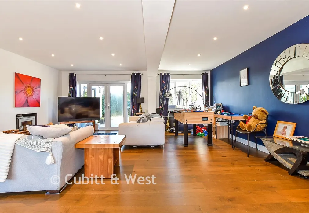Lounge - Blackness Road, Crowborough, East Sussex - Wards of Kent