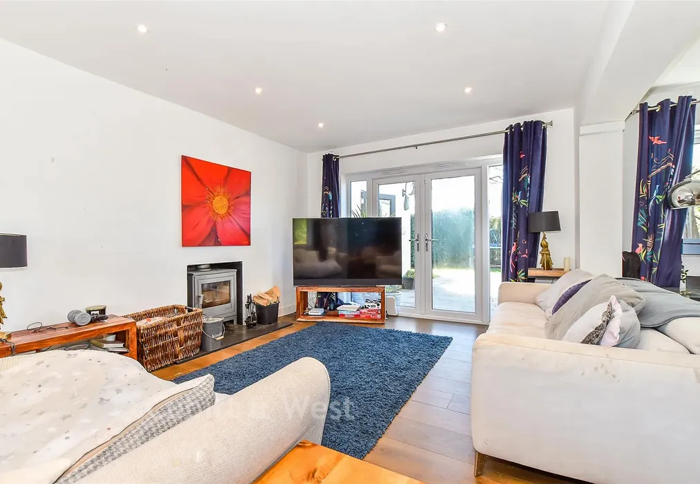 Lounge - Blackness Road, Crowborough, East Sussex - Wards of Kent
