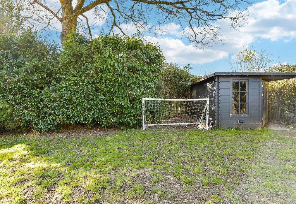 Rear Garden - Blackness Road, Crowborough, East Sussex - Wards of Kent
